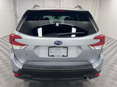 Used 2021 Subaru Forester Premium image 7