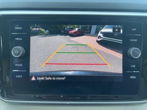 Certified 2022 Volkswagen Atlas SE image 21