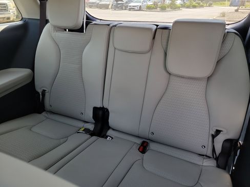 New 2026 Kia Carnival SX Prestige image 8