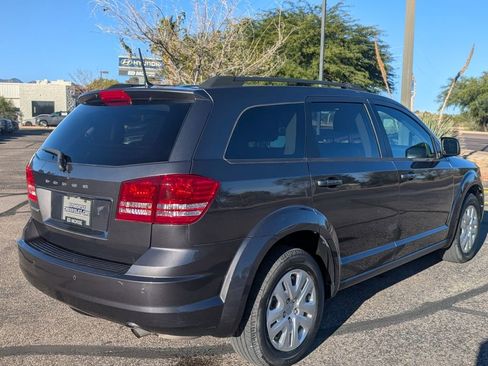 Used 2020 Dodge Journey SE image 5