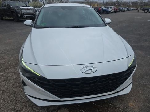 Used 2023 Hyundai Elantra SEL image 8