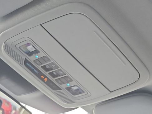 Used 2023 Ford Explorer XLT w/ Equipment Group 202A image 34