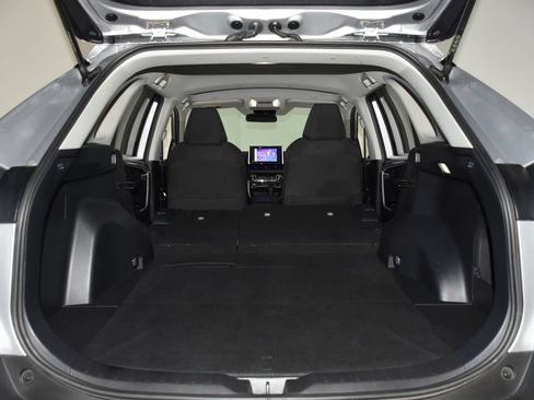 Used 2025 Toyota RAV4 LE AWD/4WD image 29