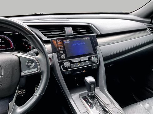 Used 2019 Honda Civic Sport Touring image 7