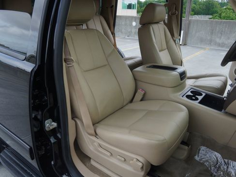 Used 2014 Chevrolet Tahoe LT image 12