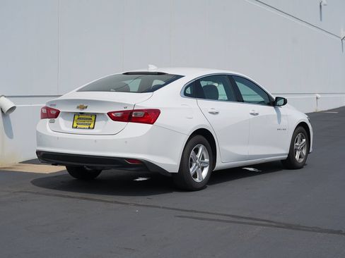 Used 2023 Chevrolet Malibu LT w/ Driver Confidence Package FWD image 3