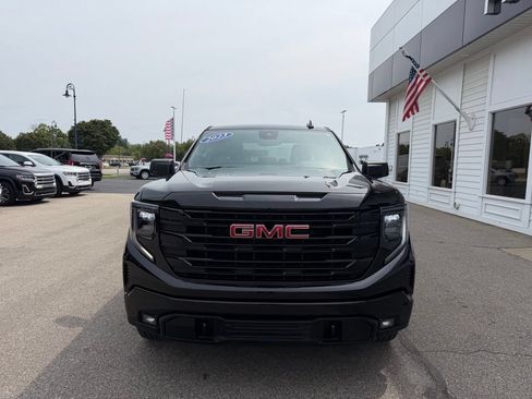 Used 2023 GMC Sierra 1500 Elevation AWD/4WD image 2