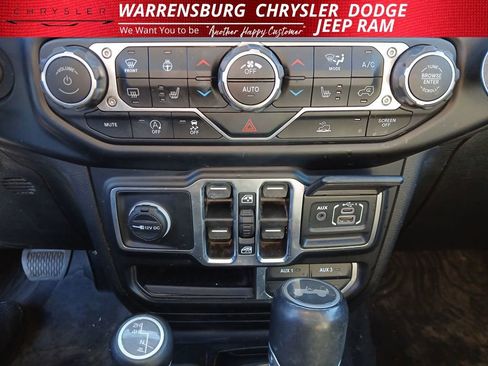 Used 2021 Jeep Wrangler Unlimited Sahara w/ Cold Weather Group image 23