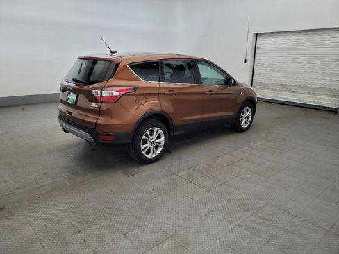 Used 2017 Ford Escape SE w/ SE Cold Weather Package FWD image 10