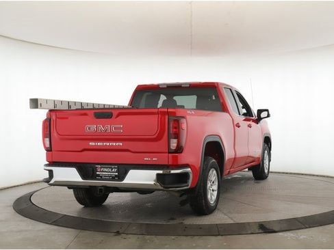 Used 2022 GMC Sierra 1500 SLE image 7