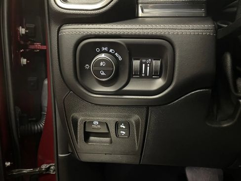 Used 2020 RAM 1500 Limited image 30