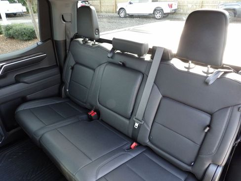 Used 2022 Chevrolet Silverado 1500 LTZ w/ Z71 Off-Road Package image 26