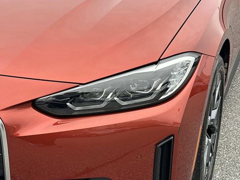 Used 2023 BMW i4 eDrive35 w/ Premium Package image 8