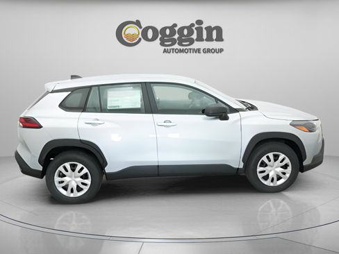 New 2026 Toyota Corolla Cross L image 19