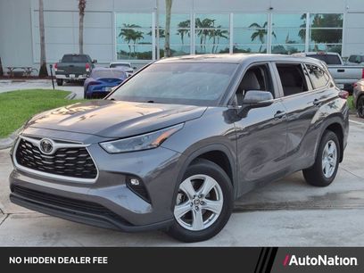 Used 2024 Toyota Highlander LE