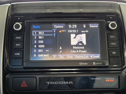 Used 2015 Toyota Tacoma PreRunner w/ SR5 Package RWD image 18