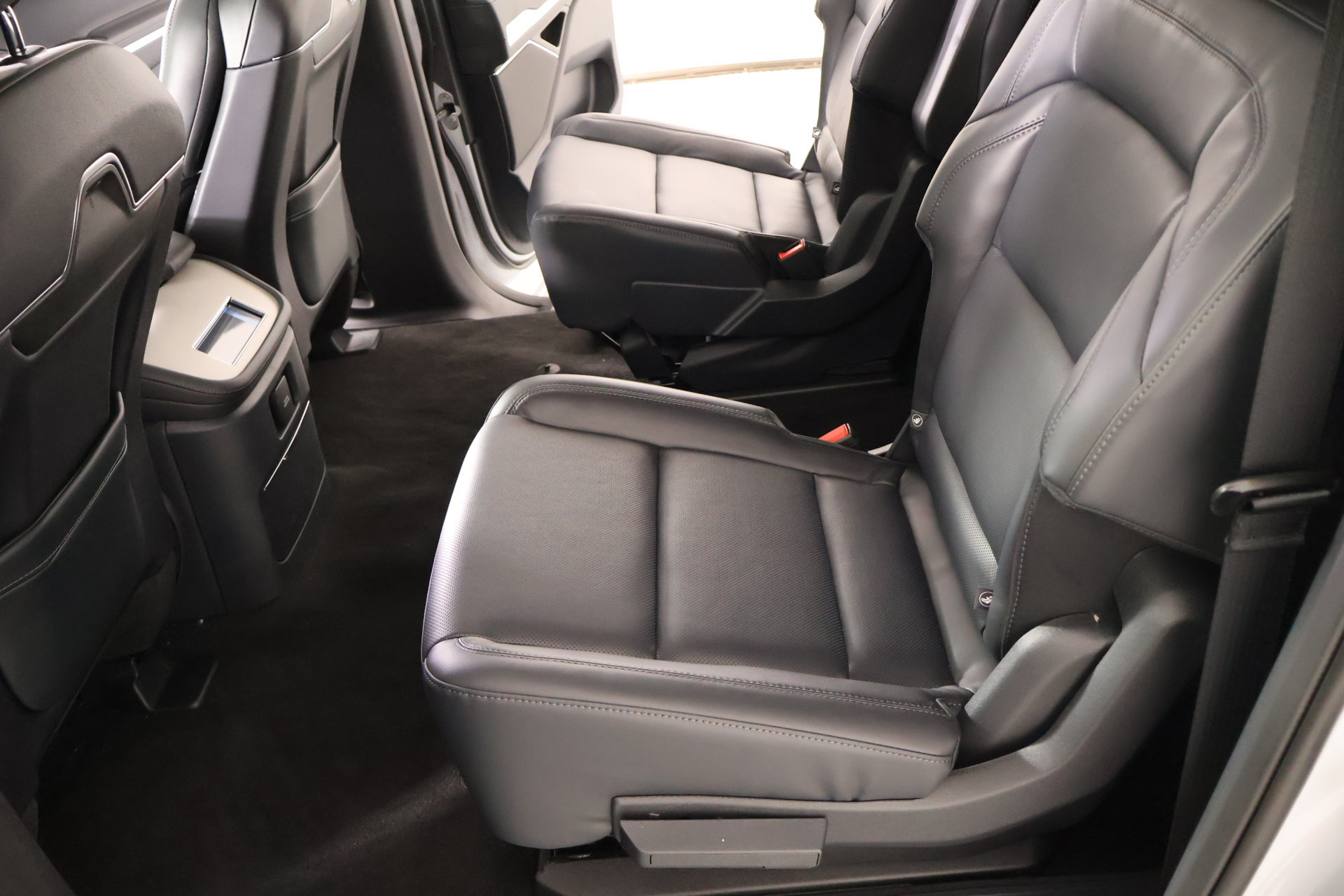 New 2026 Lincoln Navigator L Reserve w/ Jet Appearance Package AWD/4WD image 12