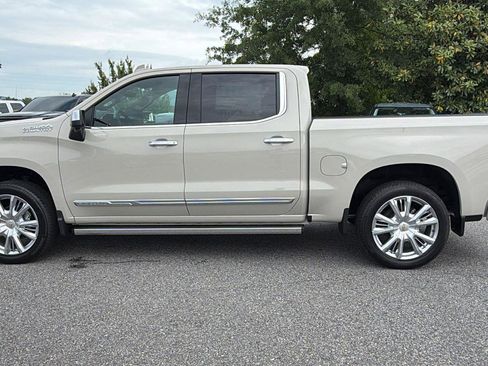 New 2026 Chevrolet Silverado 1500 High Country AWD/4WD image 8