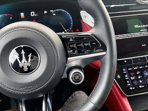 Used 2023 Maserati Grecale Modena AWD/4WD image 10
