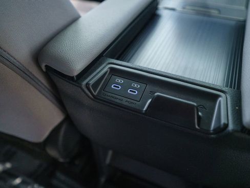 Certified 2026 Toyota Sienna LE FWD image 34
