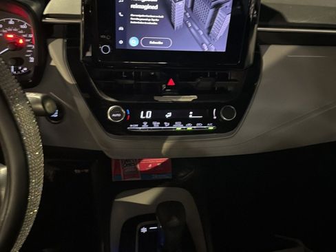 Used 2023 Toyota Corolla SE image 6