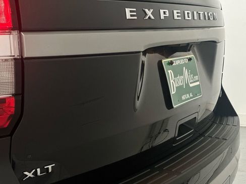 Used 2024 Ford Expedition Max XLT image 27