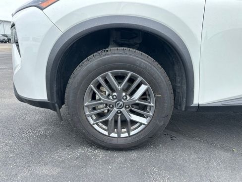 Used 2024 Nissan Rogue S AWD/4WD image 17