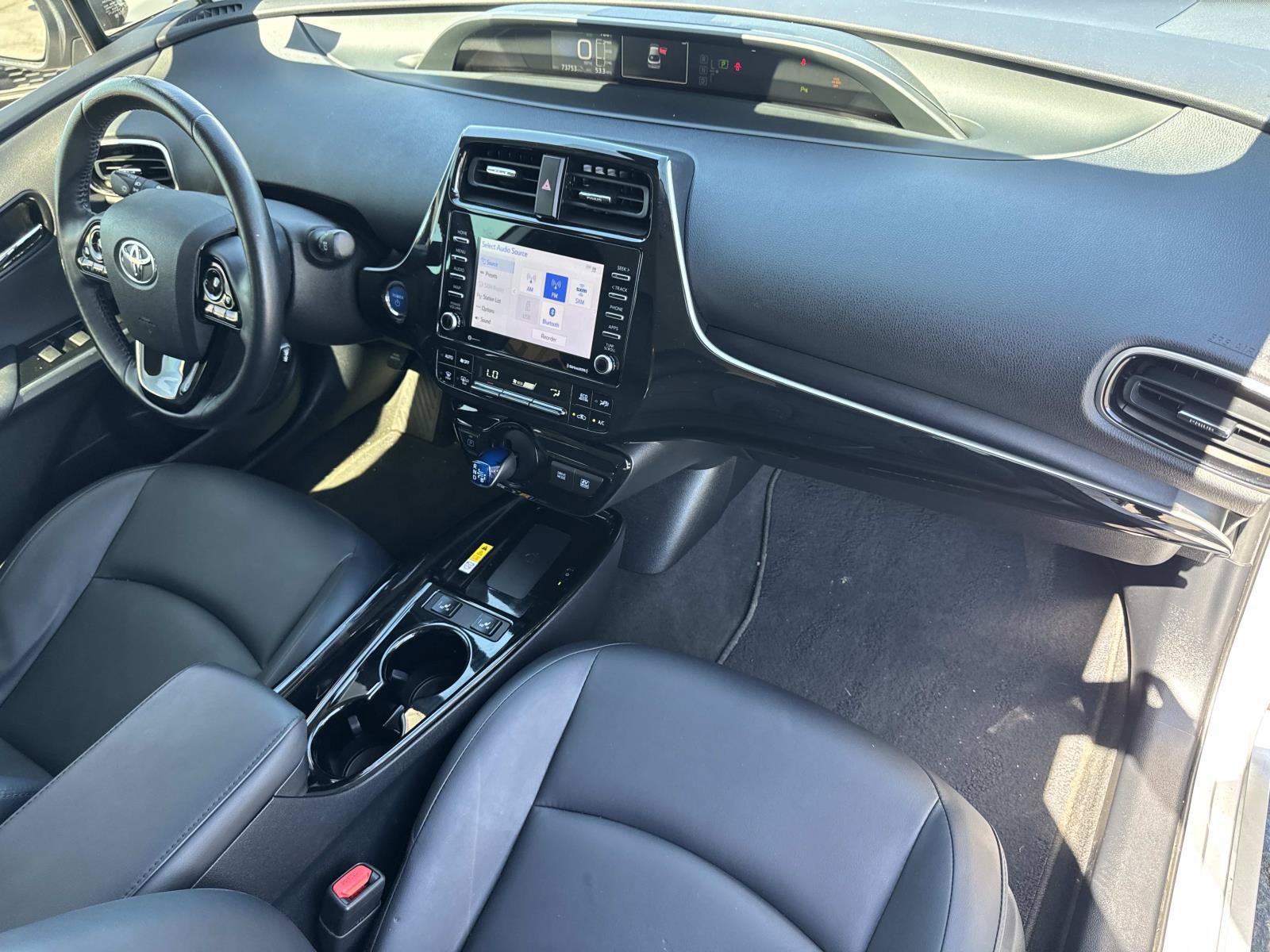 Used 2022 Toyota Prius FWD image 34
