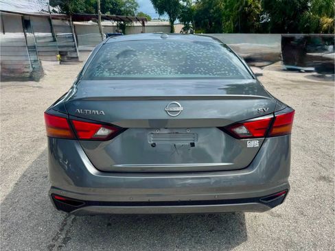 Used 2023 Nissan Altima 2.5 SV FWD image 9