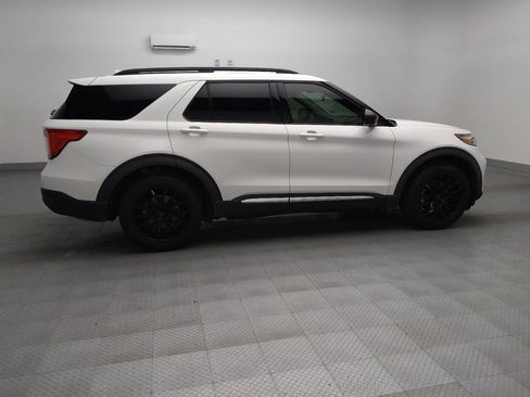 Used 2020 Ford Explorer XLT w/ Equipment Group 202A RWD image 10