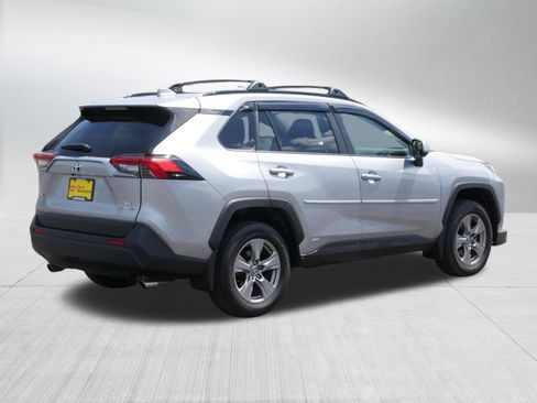 Used 2024 Toyota RAV4 LE AWD/4WD image 7