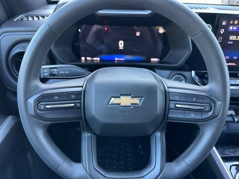 Used 2025 Chevrolet Colorado W/T AWD/4WD image 22
