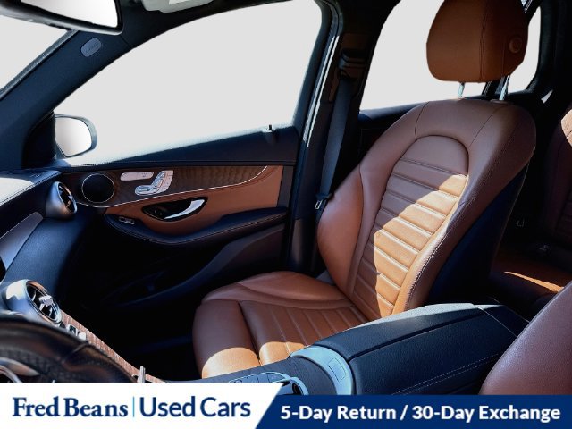 Used 2019 Mercedes-Benz GLC 300 4MATIC image 32