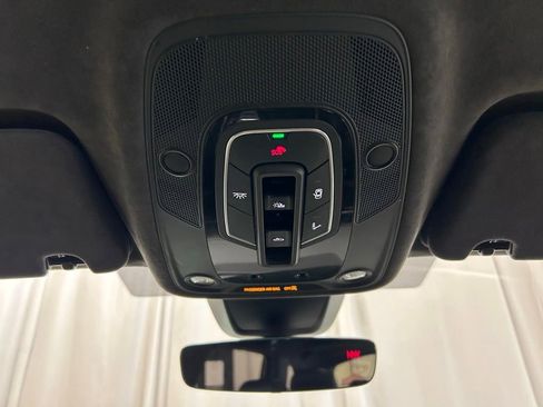 Used 2022 Audi SQ7 Prestige AWD/4WD image 22