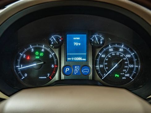 Used 2016 Lexus GX 460 w/ Premium Package AWD/4WD image 25