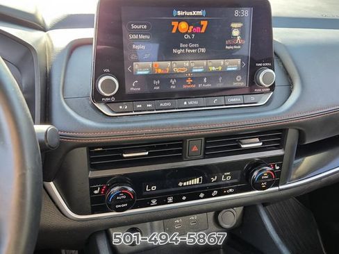 Used 2025 Nissan Rogue SV AWD/4WD image 17