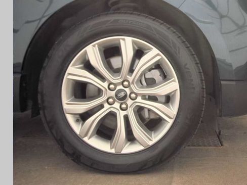 Used 2024 Ford Edge Titanium AWD/4WD image 10