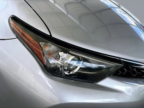 Used 2017 Toyota Corolla iM w/ All-Weather Mat Package FWD image 28