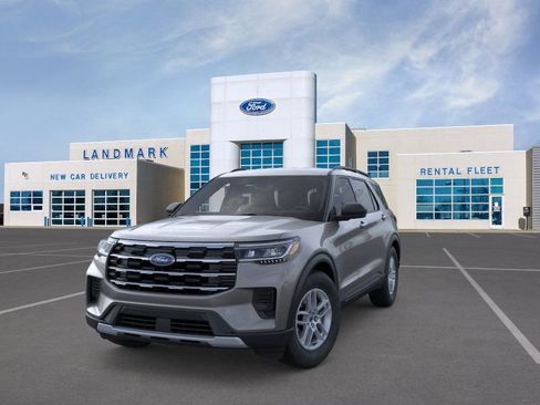 New 2026 Ford Explorer Active image 2