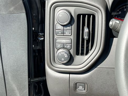 New 2026 Chevrolet Silverado 1500 Custom image 18