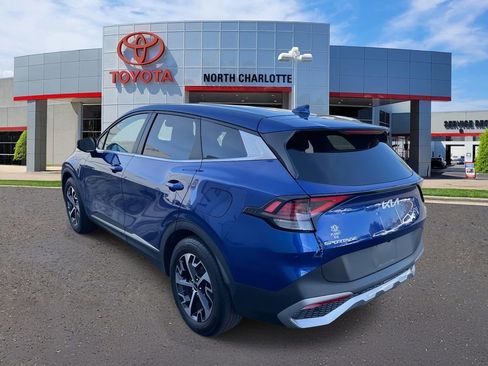 Used 2024 Kia Sportage EX image 8