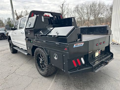 Used 2019 GMC Sierra 2500 Denali w/ Duramax Plus Package image 8