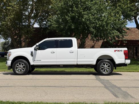 Used 2022 Ford F350 Lariat w/ Lariat Ultimate Package AWD/4WD image 3