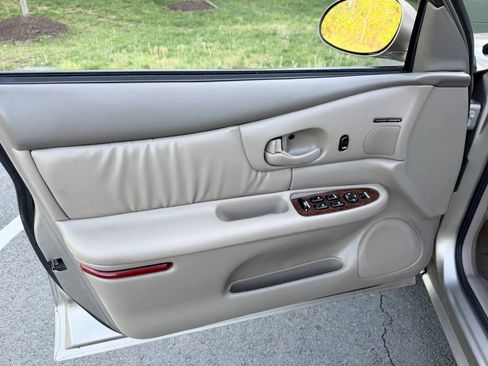 Used 2002 Buick Century Limited FWD image 10