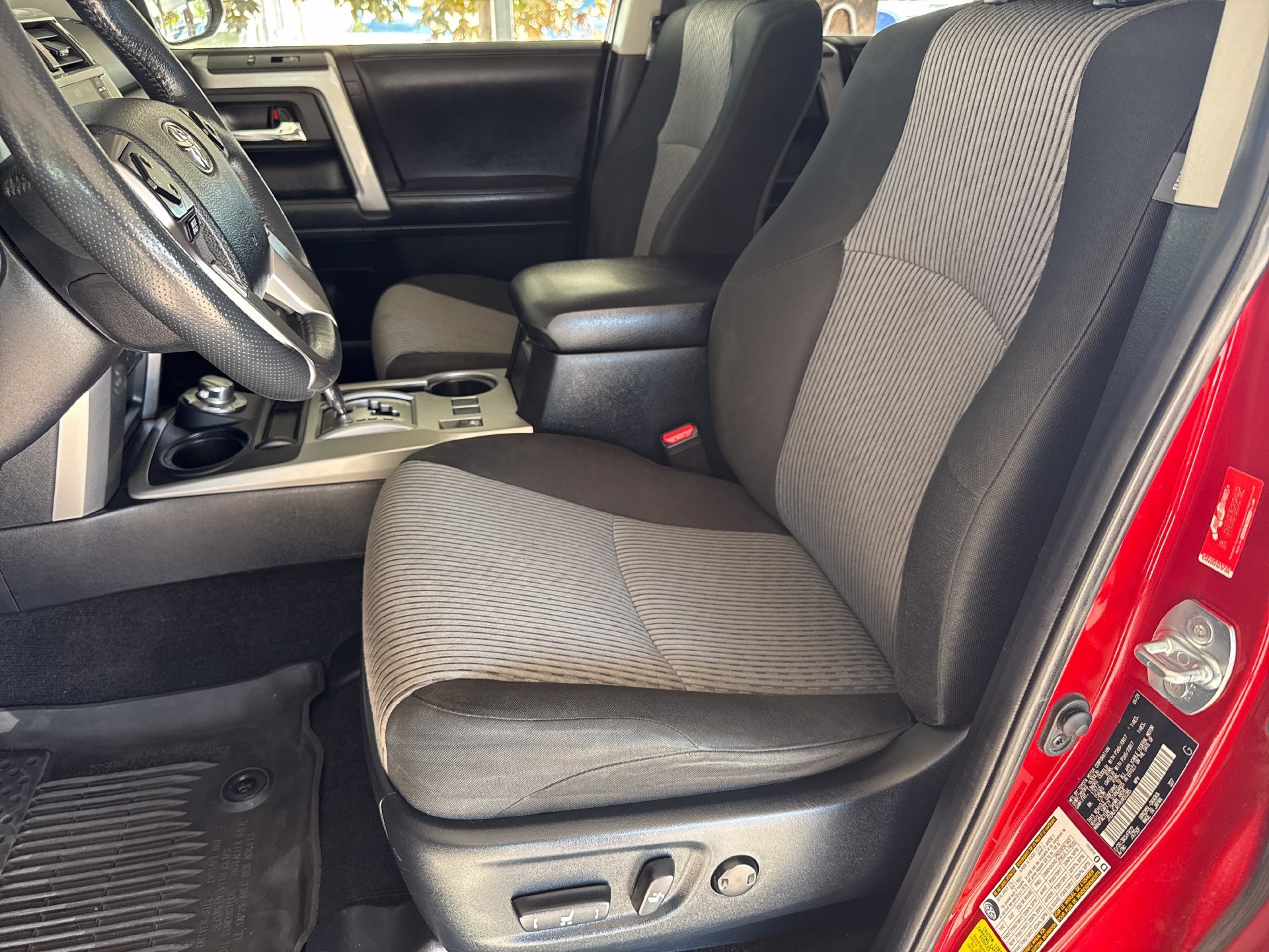 Used 2021 Toyota 4Runner SR5 AWD/4WD image 11