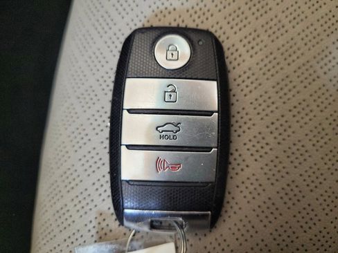 Used 2016 Kia Optima EX w/ Premium Package image 32