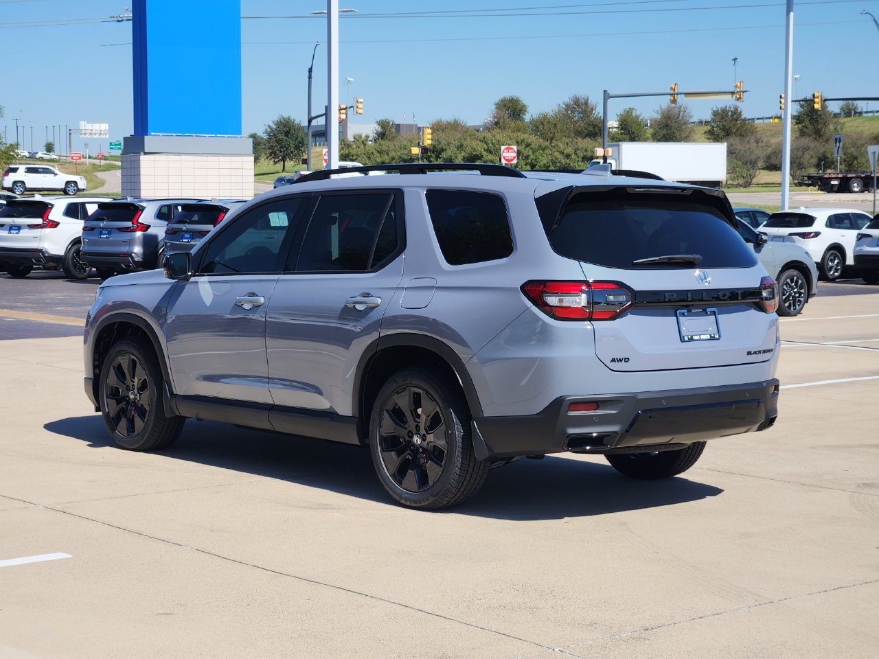New 2026 Honda Pilot Black Edition image 4