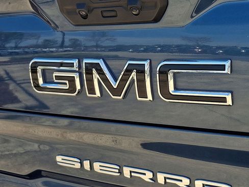 Used 2024 GMC Sierra 1500 SLT w/ SLT Premium Plus Package image 29