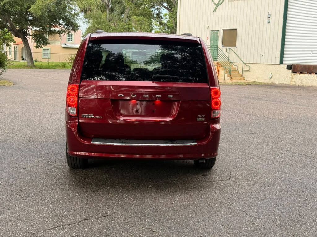 Used 2014 Dodge Grand Caravan SXT FWD image 5