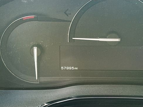 Used 2018 Cadillac XT5 Premium Luxury image 12